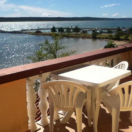 M Διαμέρισμα *