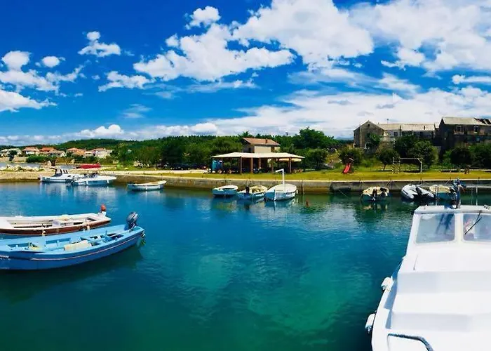 M Διαμέρισμα *