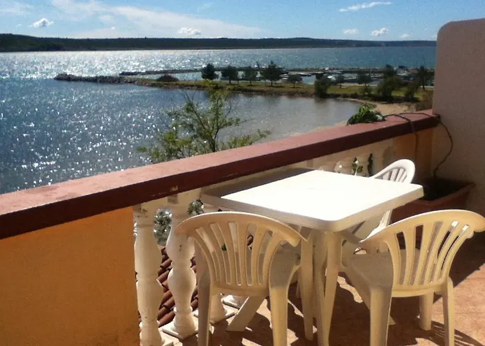 M Διαμέρισμα *